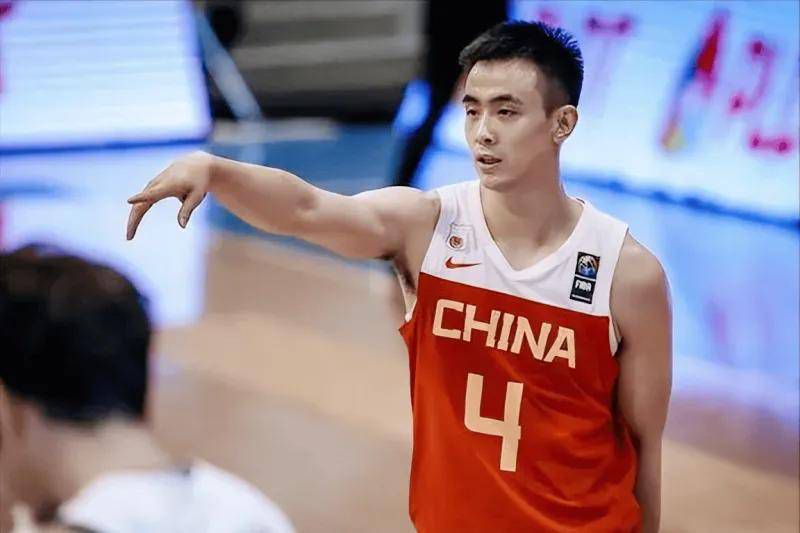 美女扒开尿口给男人看